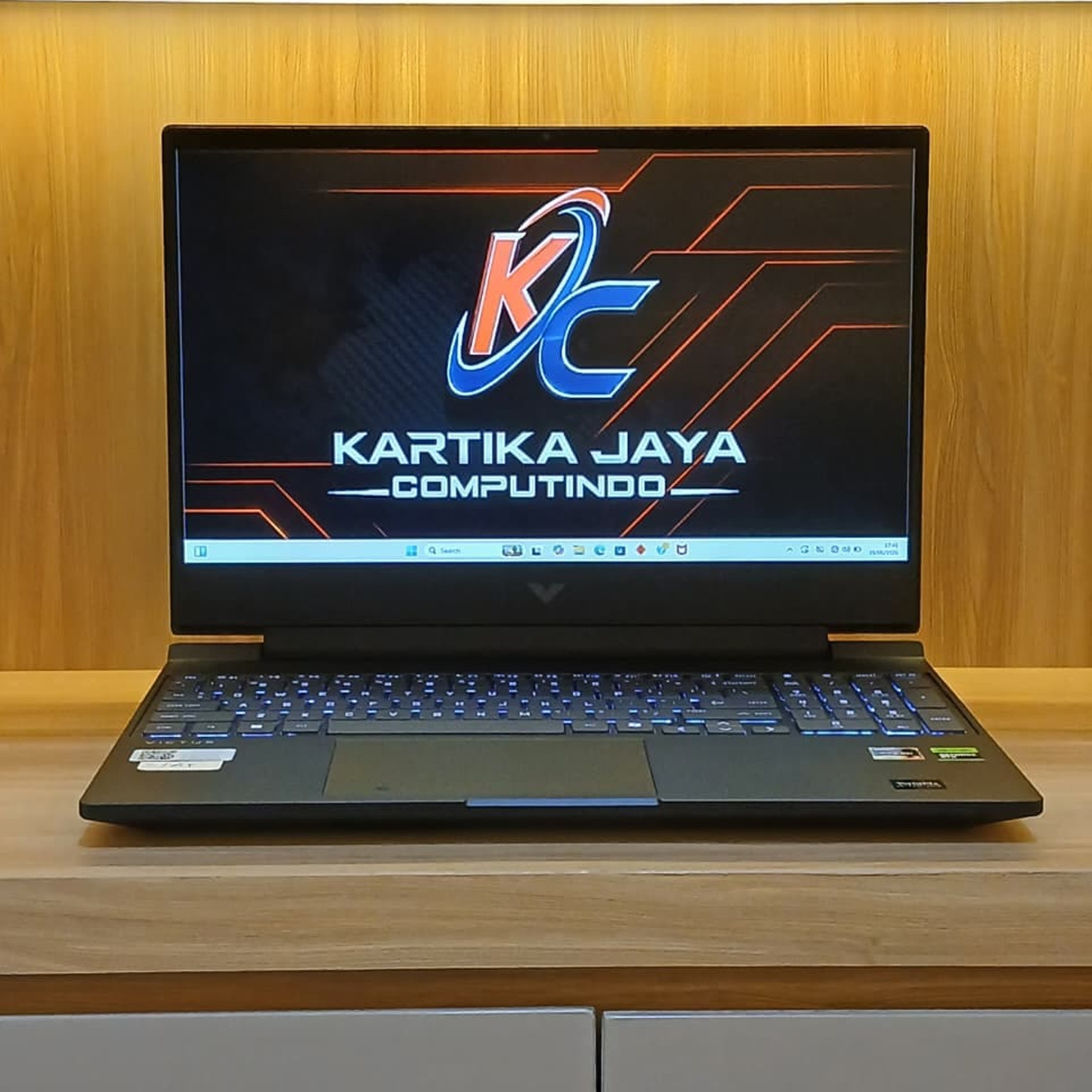 LAPTOP HP VICTUS 15 AMD RYZEN 7 VGA RTX RAM 16 SSD 